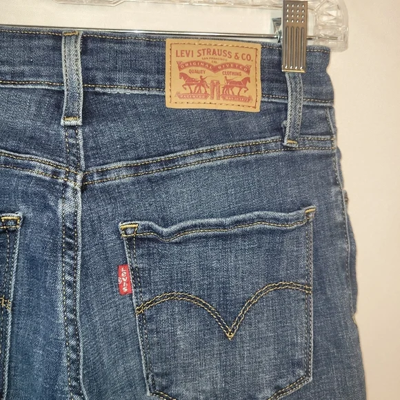 Levis Jeans Womens Size 26 Blue 721 High Rise Skinny Medium Wash Stretch Casual - Picture 3 of 11